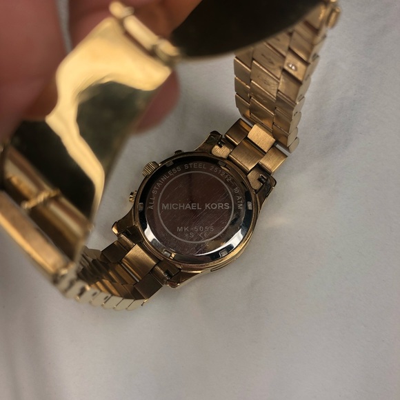 Michael Kors MK5055 Gold Watch - Picture 4 of 5